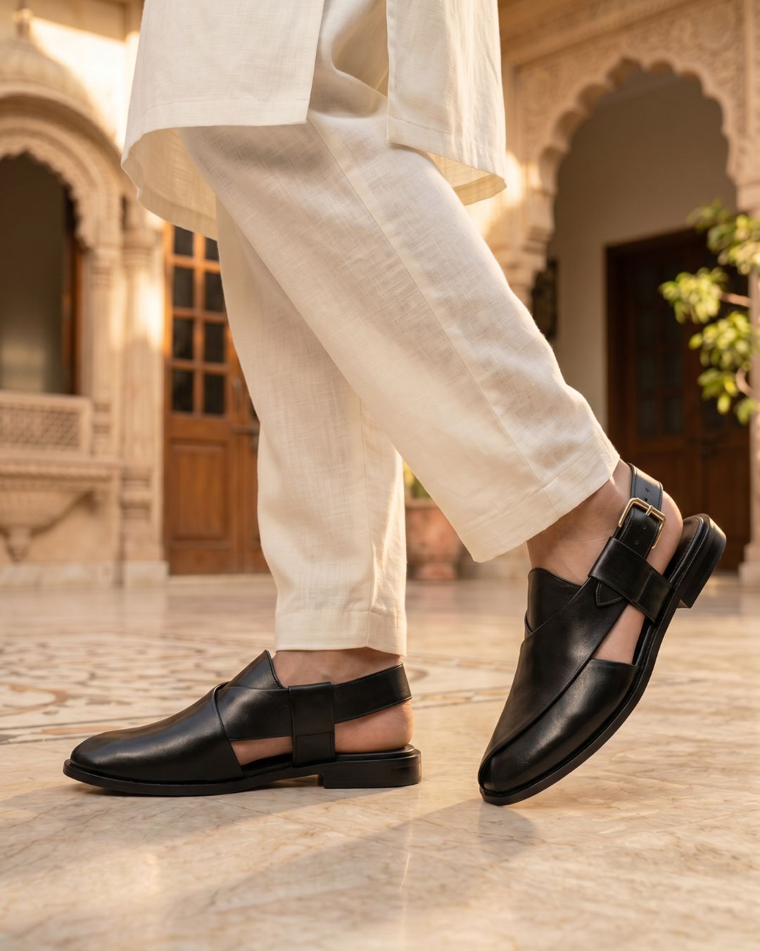 MK Peshawari Sandal BLK Main image